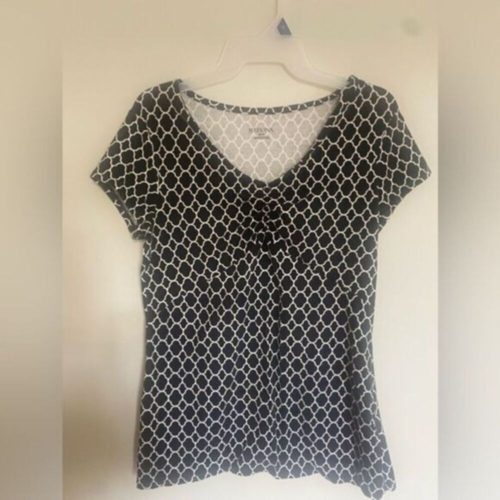 Women’s black‎ and white short sleeve, shirt, size medium